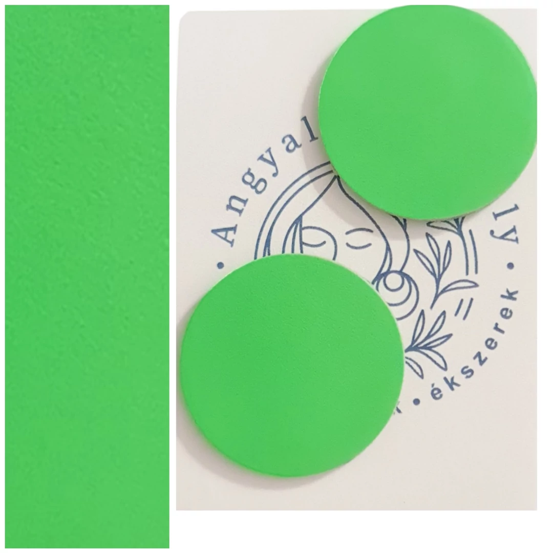 Neonzöld bedugós bőr fülbevaló