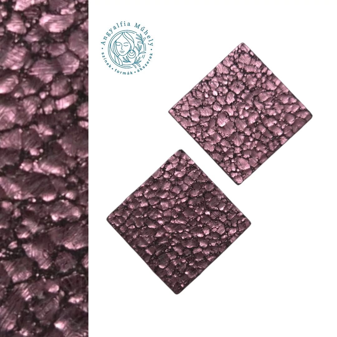 Csillogó padlizsán bedugós bőr fülbevaló, négyzet