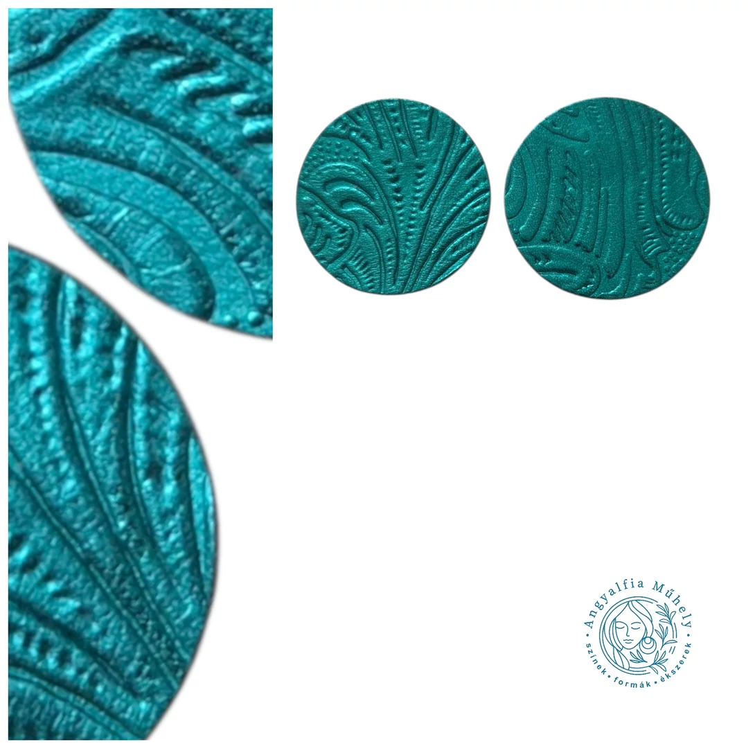 Smaragdzöld bedugós bőrékszer