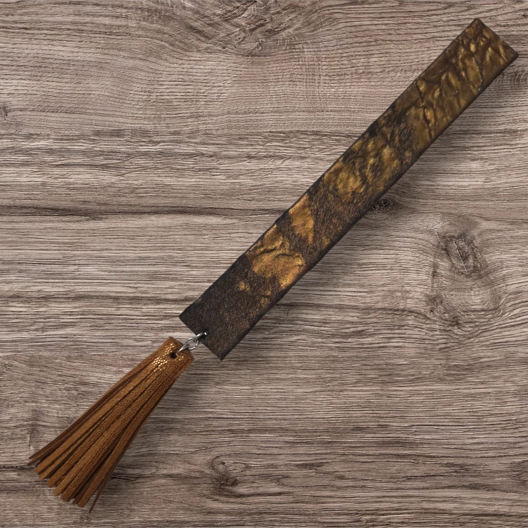 Bronz-rozsda bőr könyvjelző