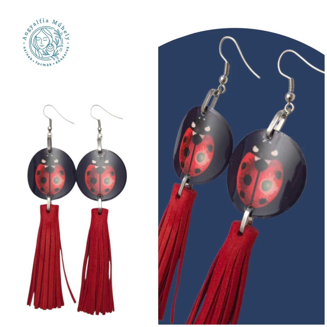 Katicás szerencsehozó rojtos bőr fülbevaló