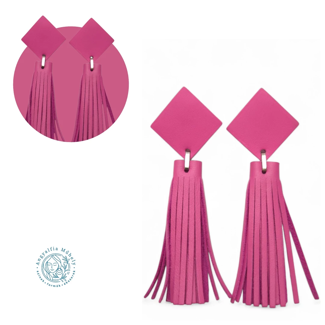 Gyönyörű bedugós-rojtos bőr fülbevaló, négyzettel