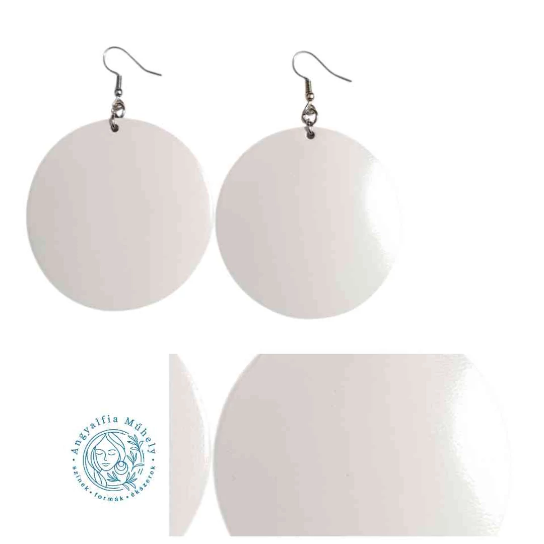 Fénylő fehér minimalista bőr fülbevaló