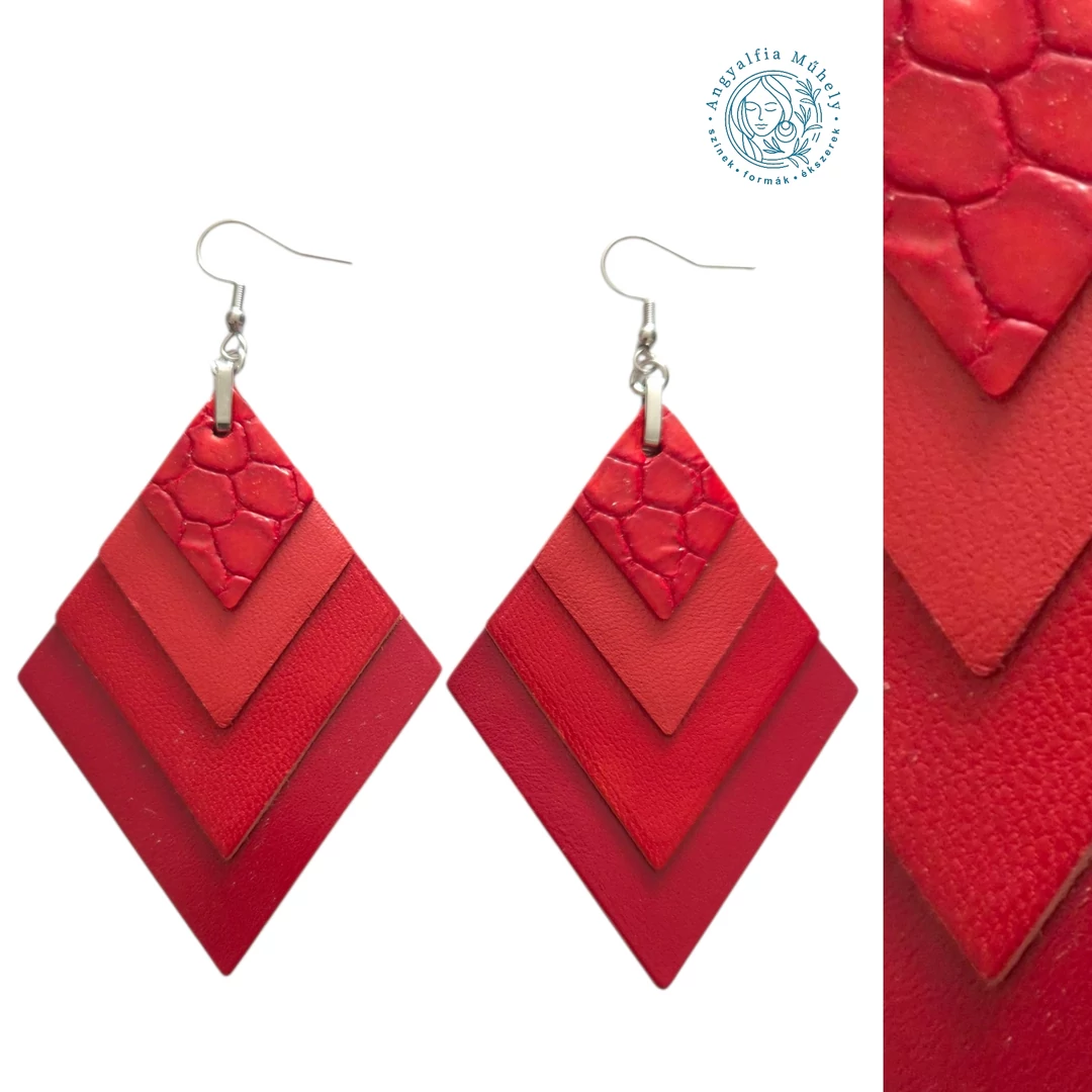 Csodás piros rombusz bőr fülbevaló