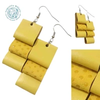 Hajtogatott bőr fülbevaló