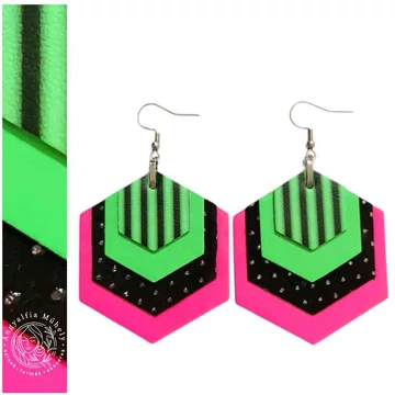 Neonfények, színes álmok hexagon bőr fülbevaló