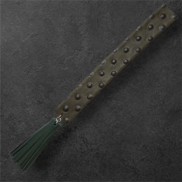 Dombornyomott olajzöld bőr könyvjelző