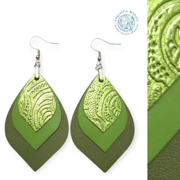 Fénylő zöldalma levél bőr fülbevaló