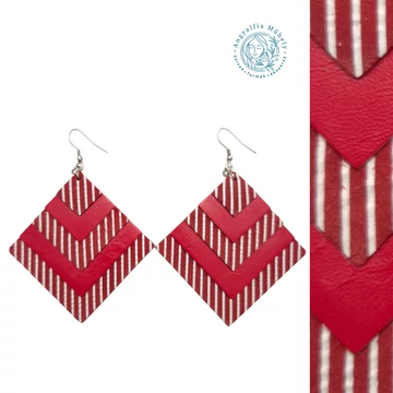 Cukorka négyzet bőr fülbevaló, piros-fehér színben