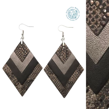 Grafitos-fekete rombusz bőr fülbevaló, mintával